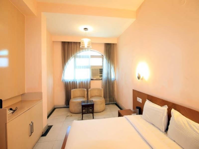 Chanson Grand Westend Δελχί Εξωτερικό φωτογραφία